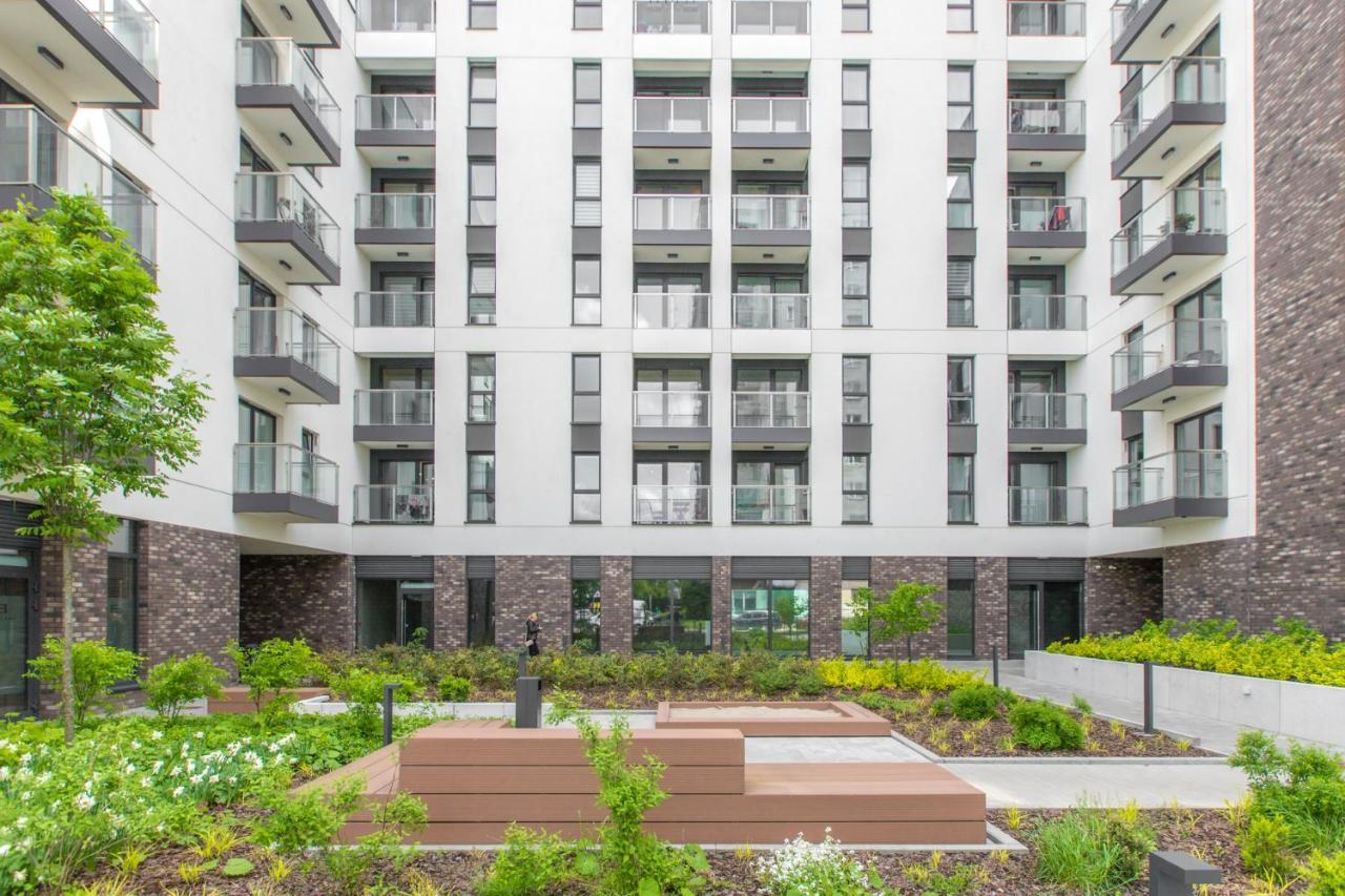 Apartment Hollylodz Netflix